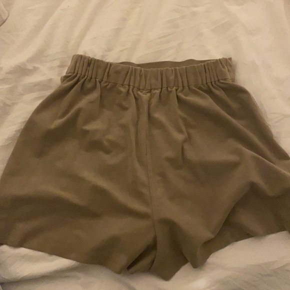 ARITZIA- Wilfred faux suede shorts XS - Picture 3 of 4